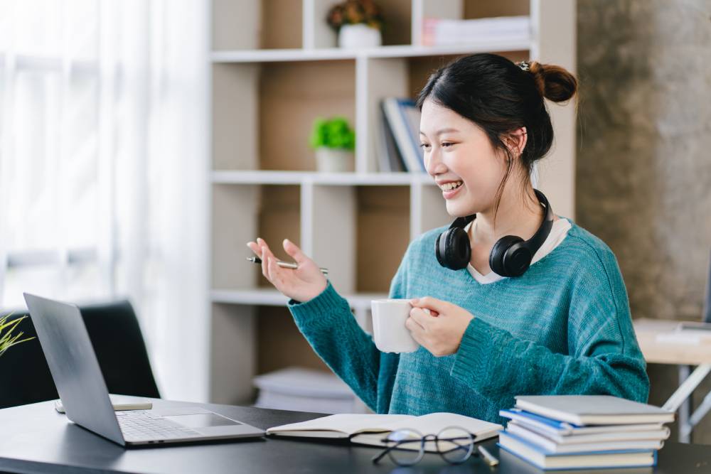 A Working professional studying for an online master's degree in Singapore with research support 